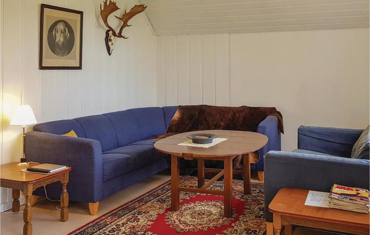 Nice Home In Mantorp With Kitchen Buitenkant foto